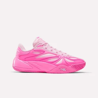 Angel Reese 1 basketballsko