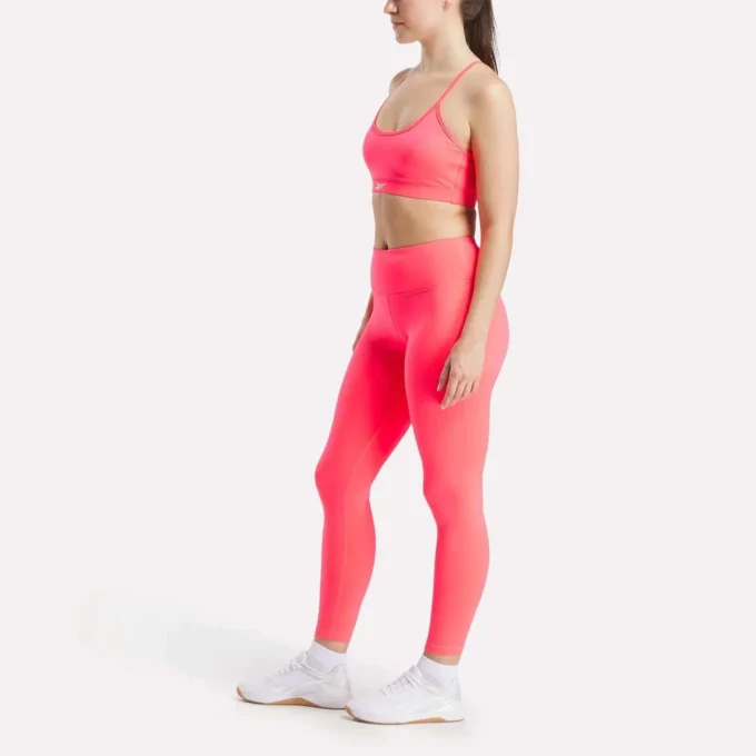Core Strappy Bra til kvinder – medium støtte Core Strappy Bra til kvinder – medium støtte