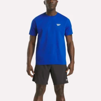 Herre-T-shirt med lille logo, rund hals og korte ærmer