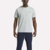 Herre-T-shirt med lille logo, rund hals og korte ærmer