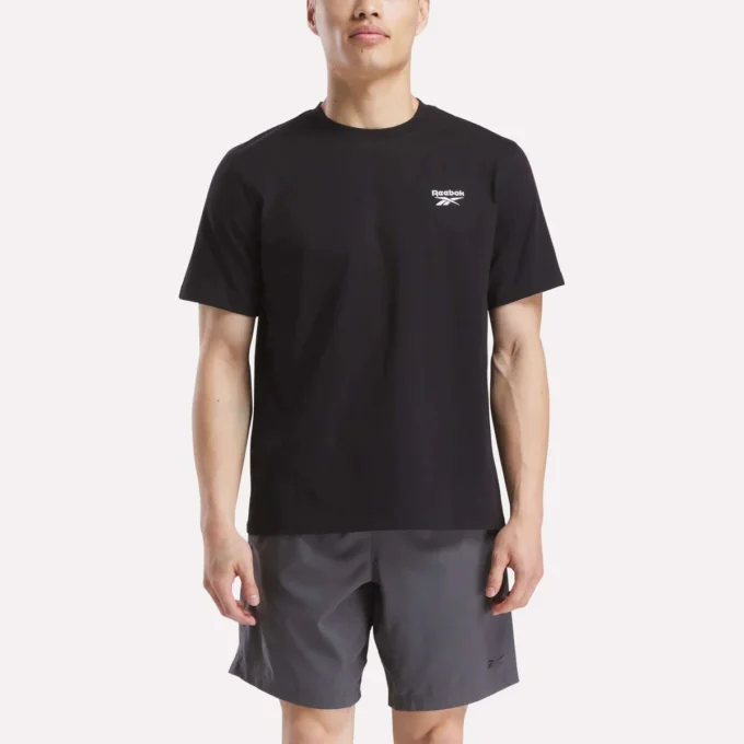 Herre-T-shirt med lille logo, rund hals og korte ærmer