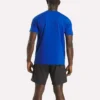 Herre-T-shirt med lille logo, rund hals og korte ærmer