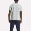 Herre-T-shirt med lille logo, rund hals og korte ærmer