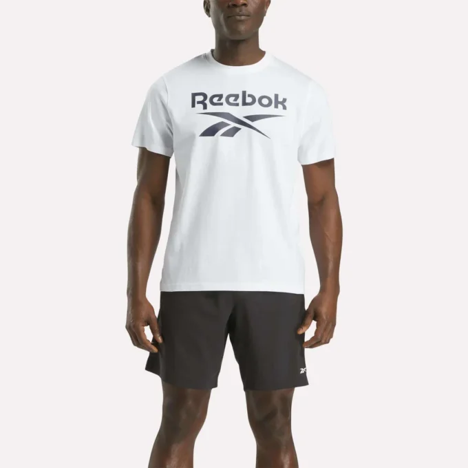Herre-T-shirt med stort logo og rund hals Herre-T-shirt med stort logo og rund hals