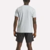 Herre-T-shirt med stort logo og rund hals Herre-T-shirt med stort logo og rund hals