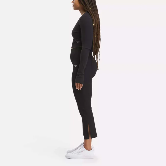 Klassiske garderobe-basics til kvinder Langærmet T-shirt Klassiske garderobe-basics til kvinder Langærmet T-shirt