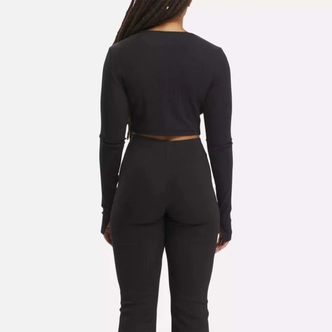 Klassiske garderobe-basics til kvinder Langærmet T-shirt Klassiske garderobe-basics til kvinder Langærmet T-shirt