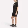 Kortærmet T-shirt med stort logo til kvinder Kortærmet T-shirt med stort logo til kvinder