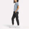 Kortærmet T-shirt med stort logo til kvinder Kortærmet T-shirt med stort logo til kvinder