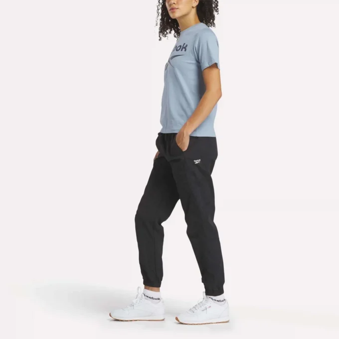 Kortærmet T-shirt med stort logo til kvinder Kortærmet T-shirt med stort logo til kvinder