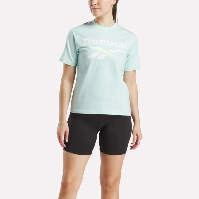 Kvinders tofarvet logo-T-shirt med korte ærmer