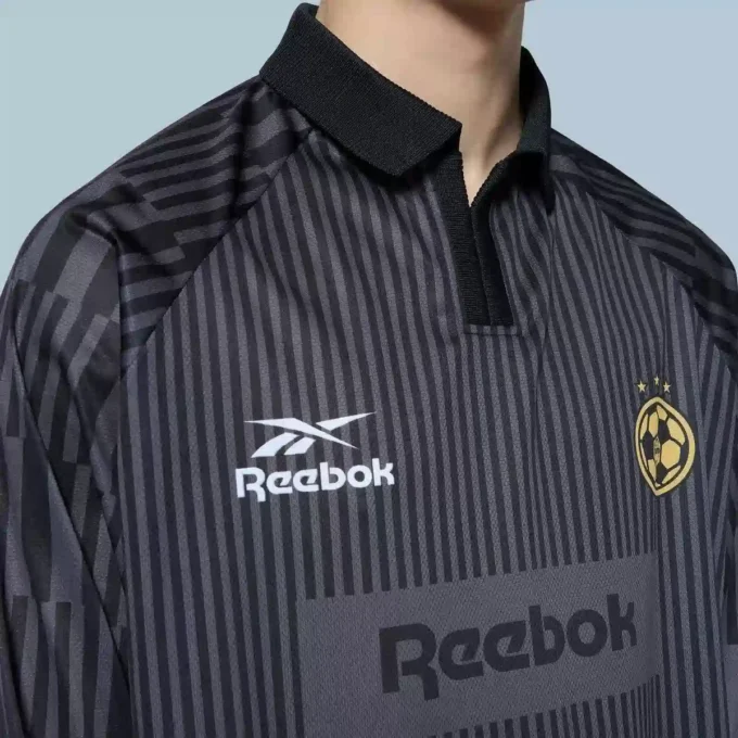 Langeærmet T-shirt til mænd fra Soccer LTD 22 Langeærmet T-shirt til mænd fra Soccer LTD 22