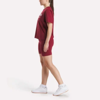 Oversized T-shirt med stort logo og korte ærmer til kvinder