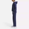Reebok Identity Small Logo Fleece Wide Leg Pants til kvinder Reebok Identity Small Logo Fleece Wide Leg Pants til kvinder